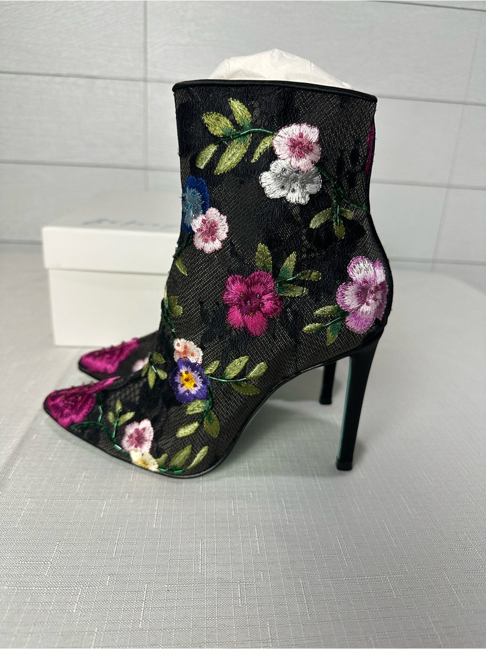 Betsey Johnson Anita Knox Bootie Size 5.5 - Picture 7 of 13